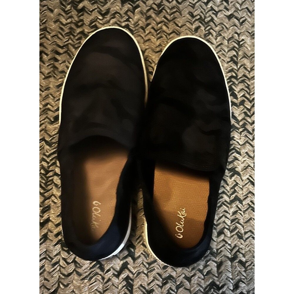OluKai Women’s Pehuea Slip-On Flat Shoes Black camo/White US 8.5